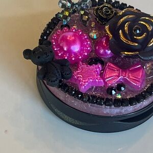 Black and Hot Pink Girly Pop Socket